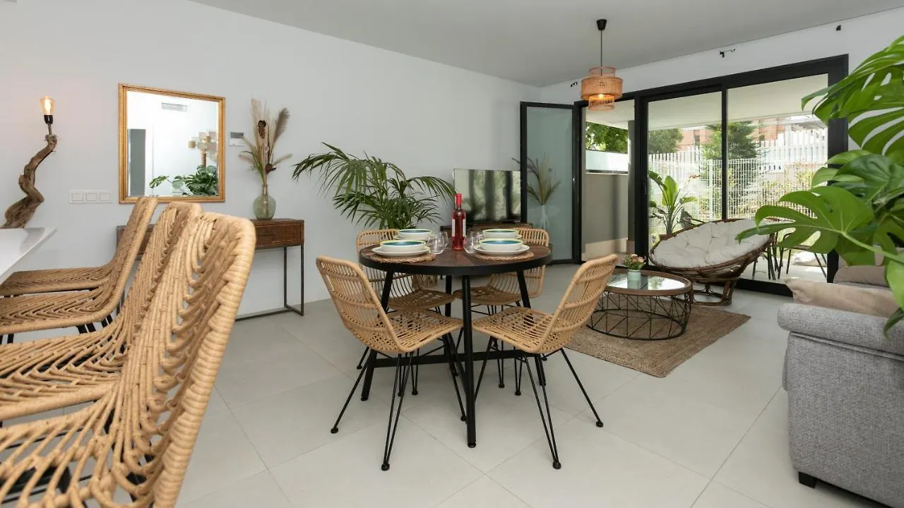 Apartment Apartamento De 1 Dormitorio Con Piscina Y Gimnasio Comunitarios Estepona Spain