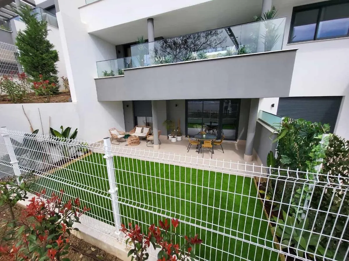 Apartamento De 1 Dormitorio Con Piscina Y Gimnasio Comunitarios Estepona Apartment